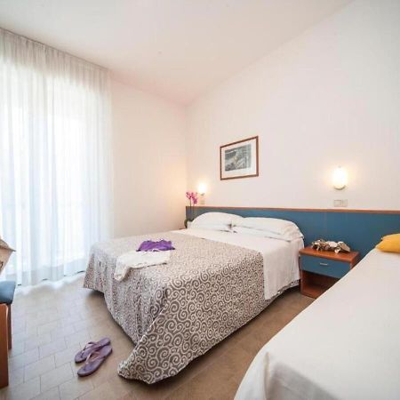 Hotel Taormina Riccione Esterno foto