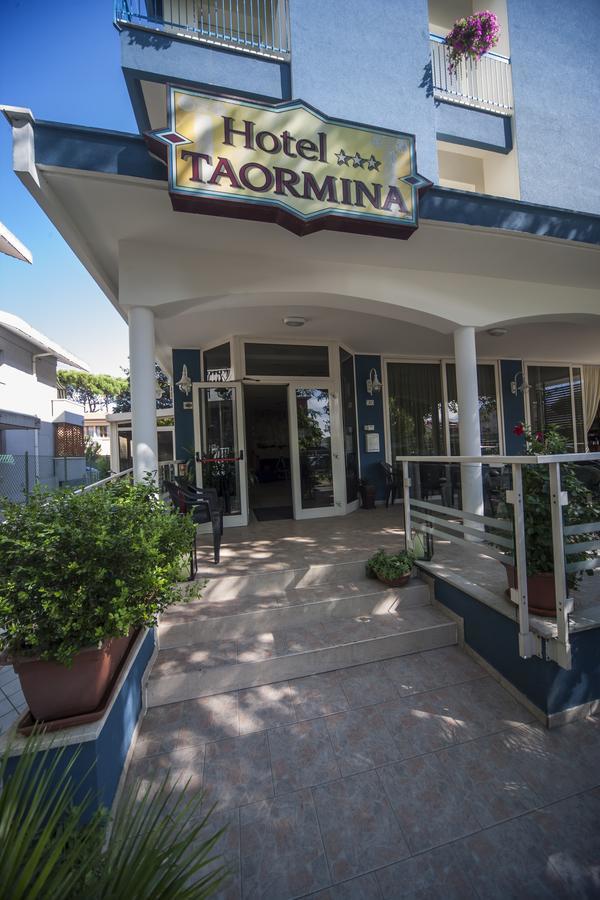 Hotel Taormina Riccione Esterno foto