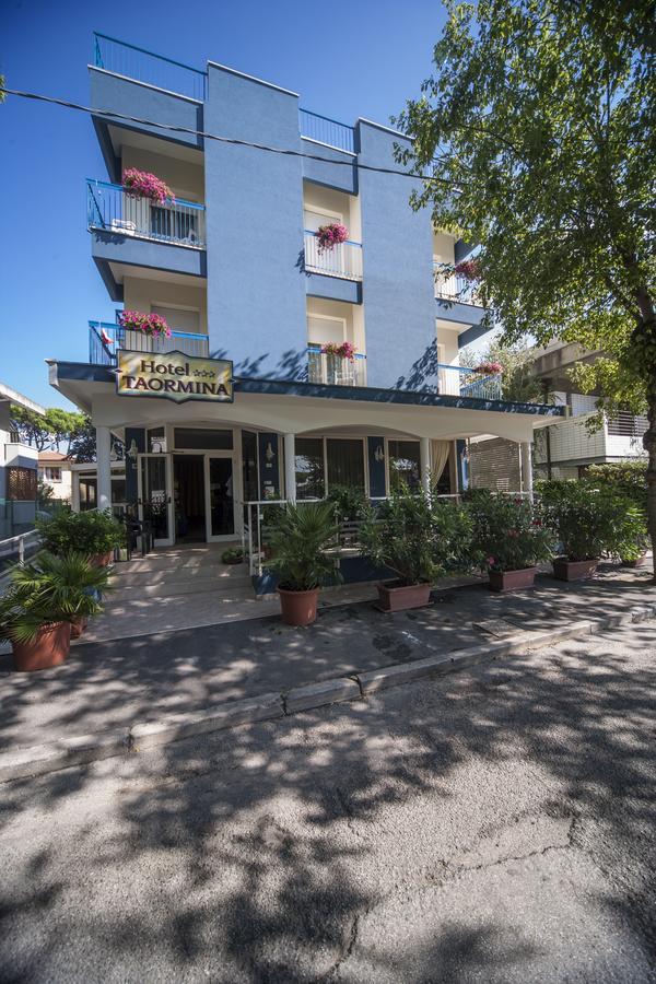 Hotel Taormina Riccione Esterno foto