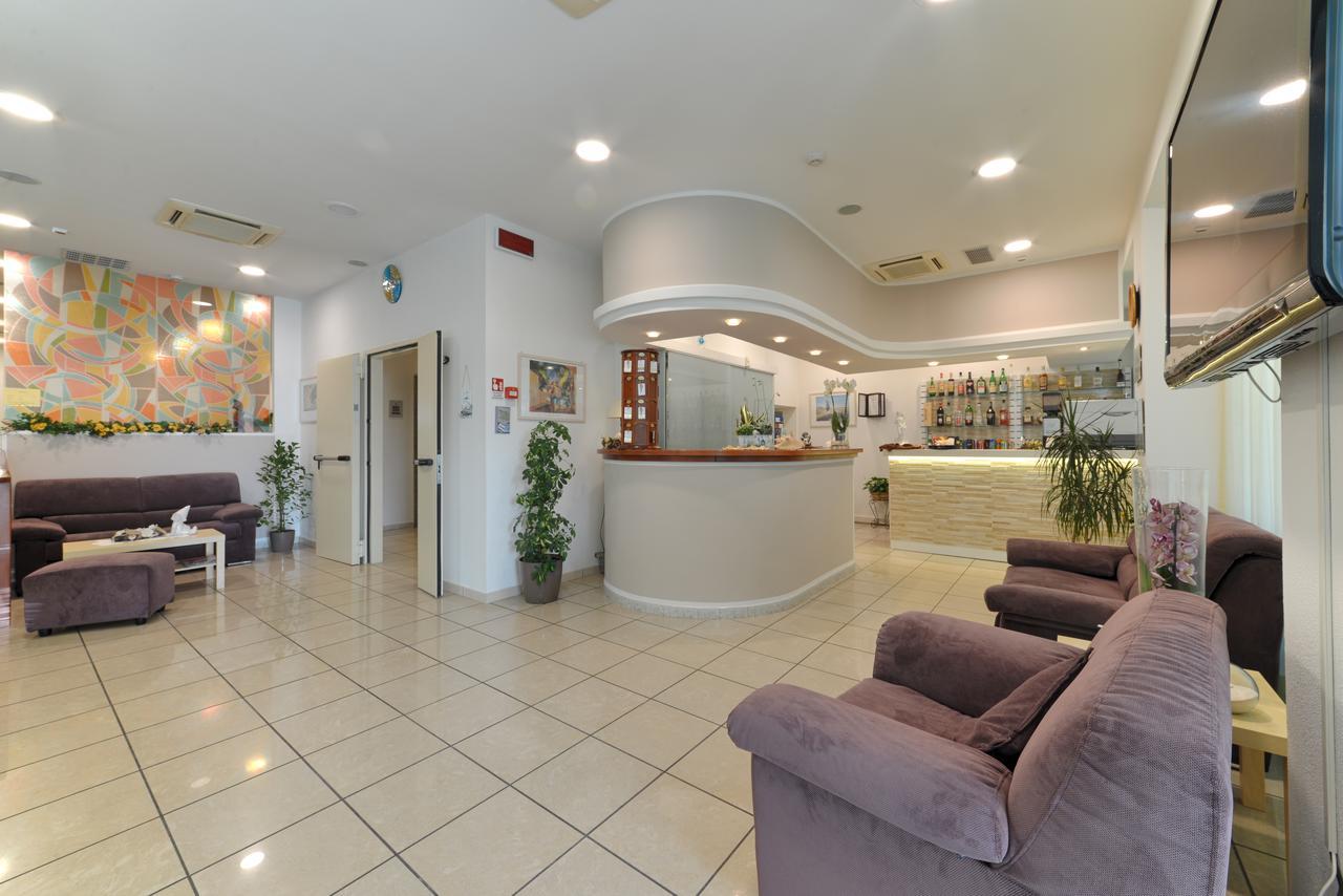 Hotel Taormina Riccione Esterno foto