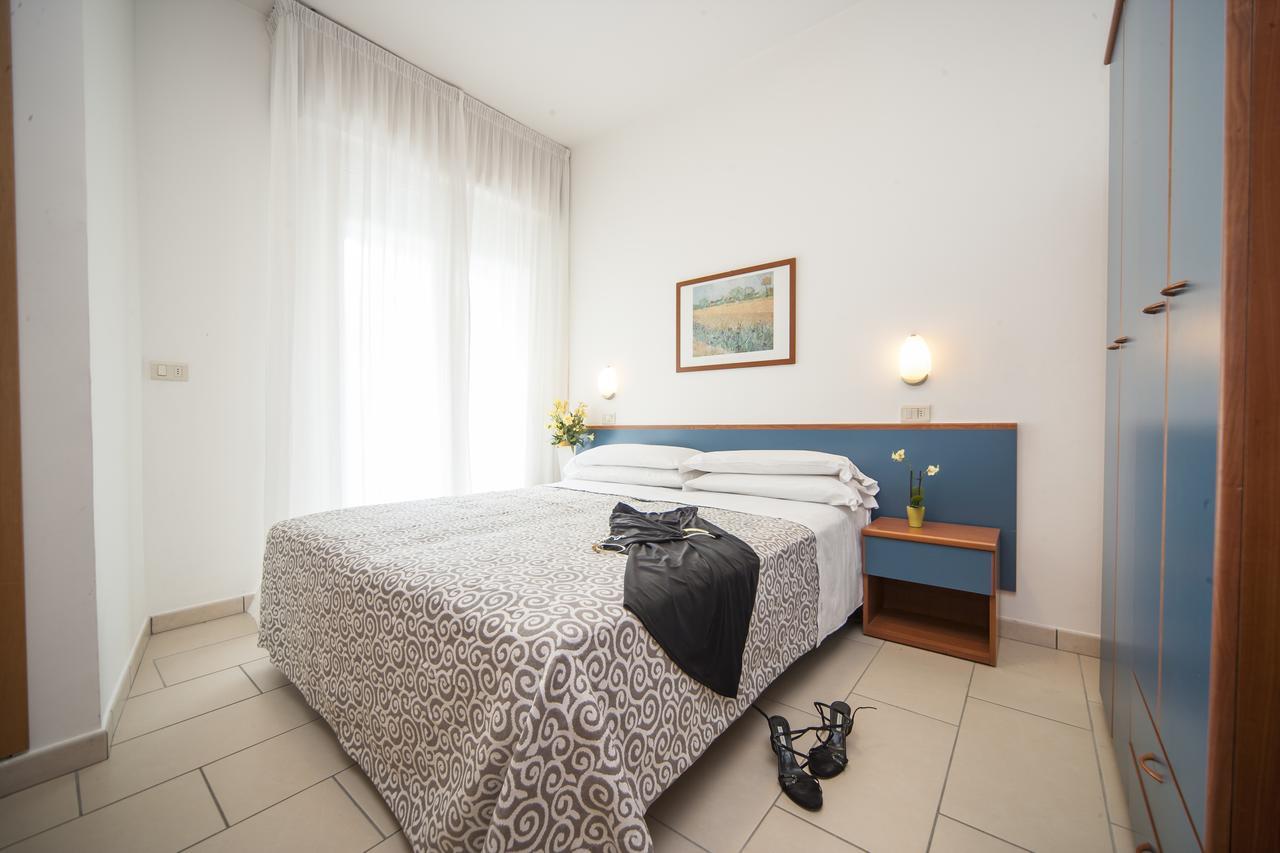 Hotel Taormina Riccione Esterno foto