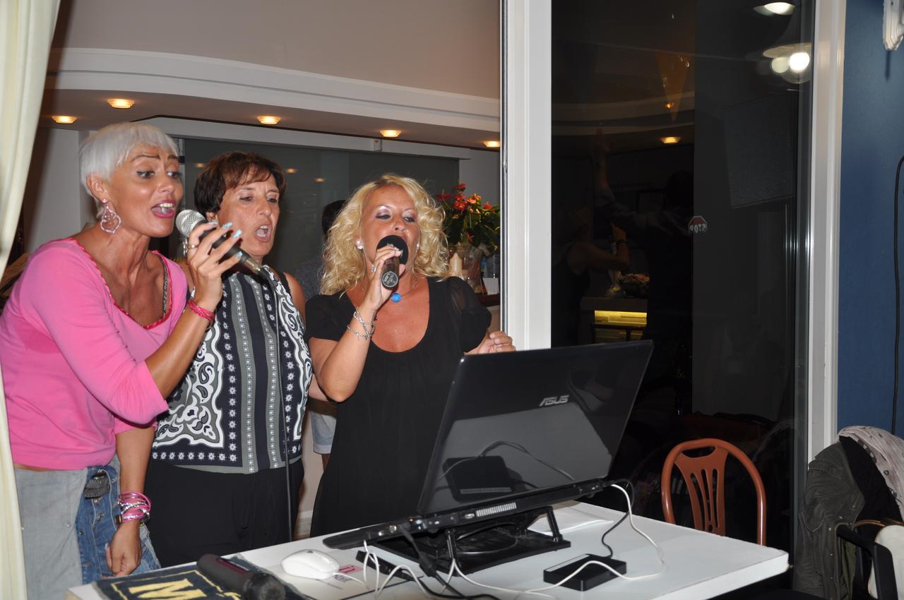 Hotel Taormina Riccione Esterno foto